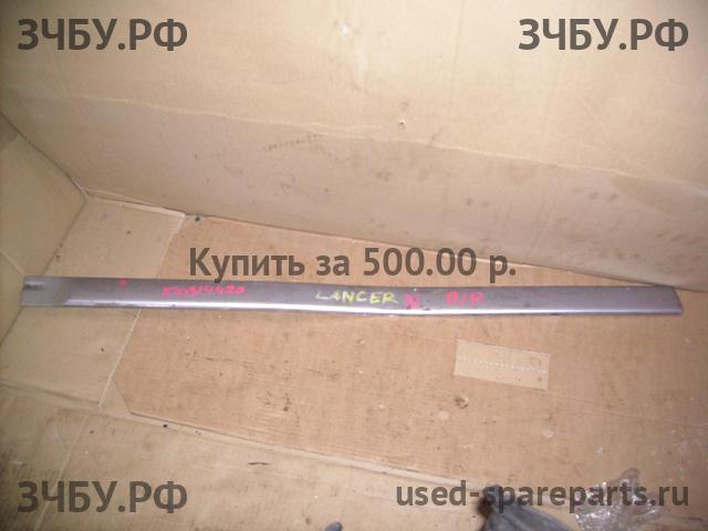 Mitsubishi Lancer 9 [CS/Classic] Молдинг двери передней левой