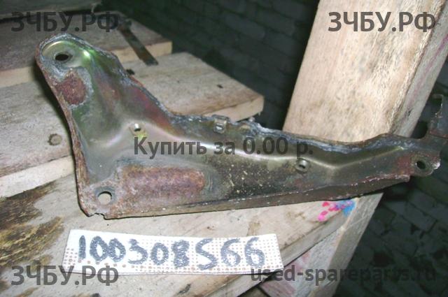 Toyota Avensis 2 Кронштейн