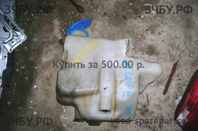 Volkswagen Golf 4 Бачок омывателя лобового стекла