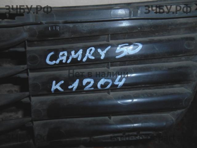 Toyota Camry 7 (V50) Решетка в бампер
