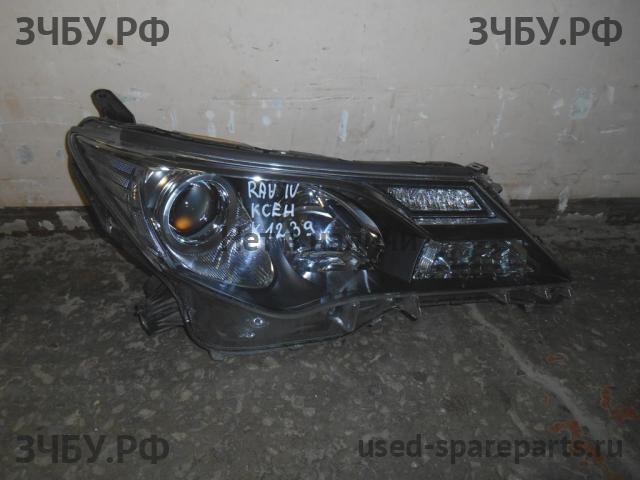 Toyota RAV 4 (4) Фара правая