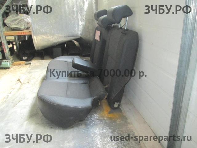 Nissan Almera 16 Сиденья (комплект)