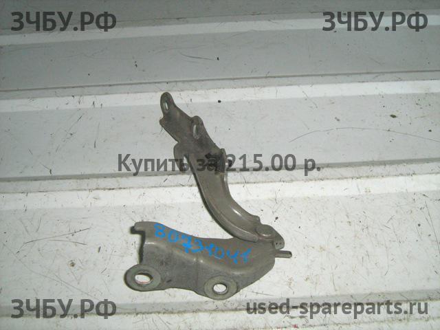 Lexus RX (1) 300 Петля двери багажника