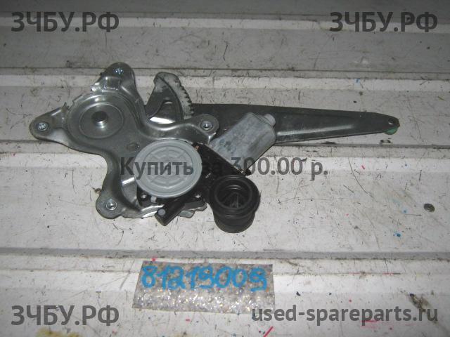 Toyota RAV 4 (2) Стеклоподъёмник электрический задний правый