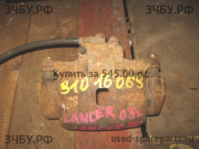 Mitsubishi Lancer 9 [CS/Classic] Суппорт передний правый (в сборе со скобой)