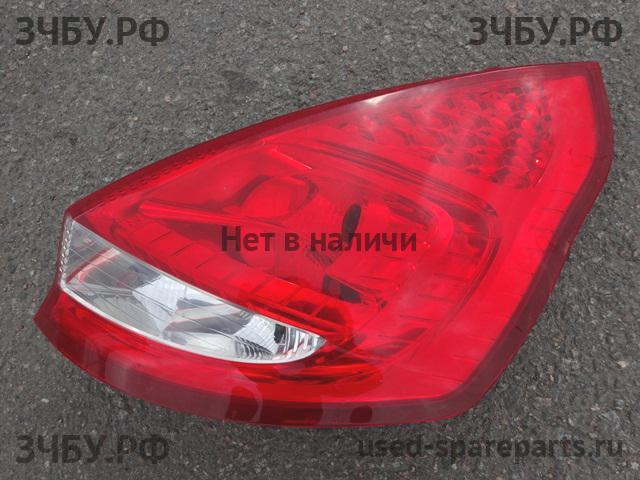 Ford Fiesta 6 Фонарь правый