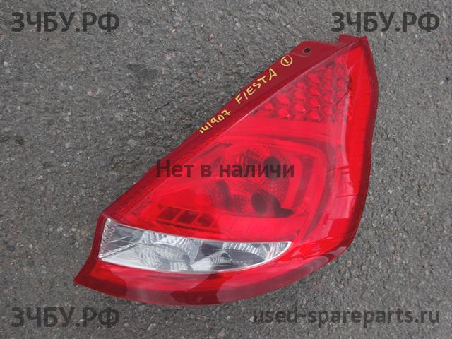 Ford Fiesta 6 Фонарь правый