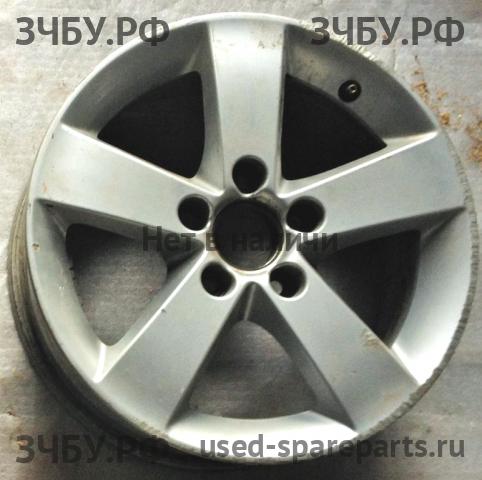 Honda Civic 8 (4D) Диск колесный