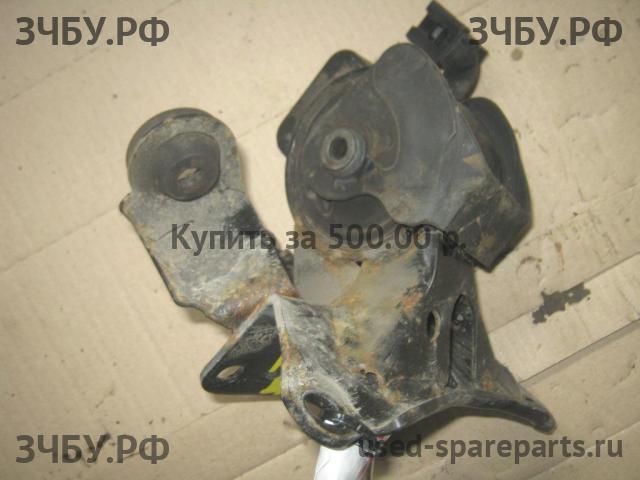 Nissan Primera P12 Опора двигателя