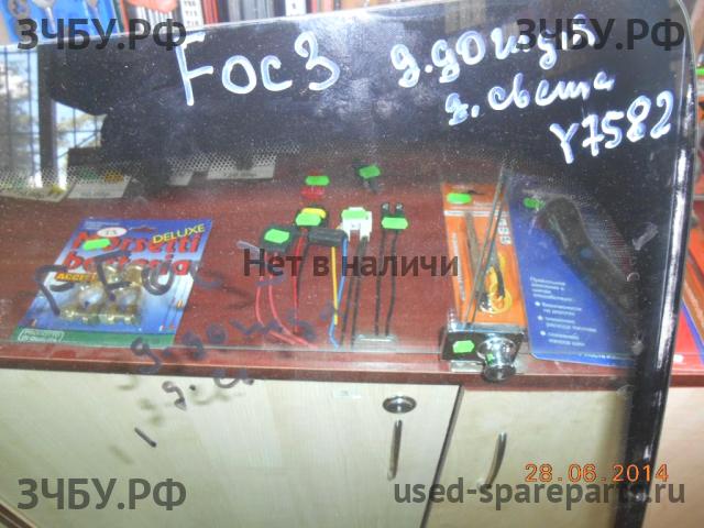 Ford Focus 3 Стекло лобовое (ветровое)
