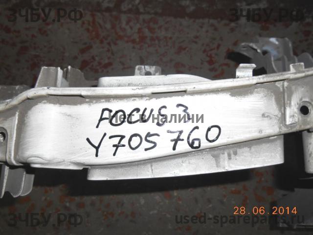Ford Focus 3 Панель передняя (телевизор)