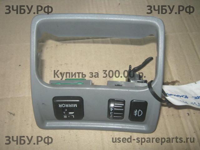 Lexus GS (1) 300 Кнопка регулировки зеркала
