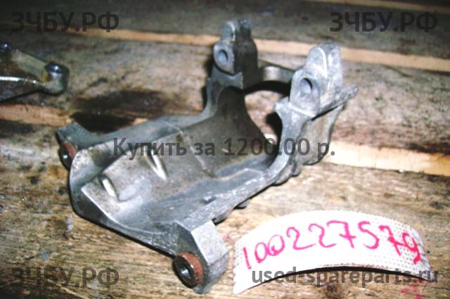 Mazda 3 [BK] Кронштейн