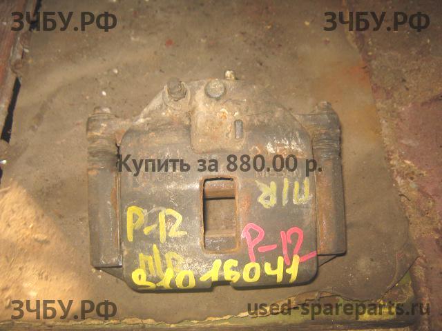 Nissan Primera P12 Суппорт передний правый (в сборе со скобой)
