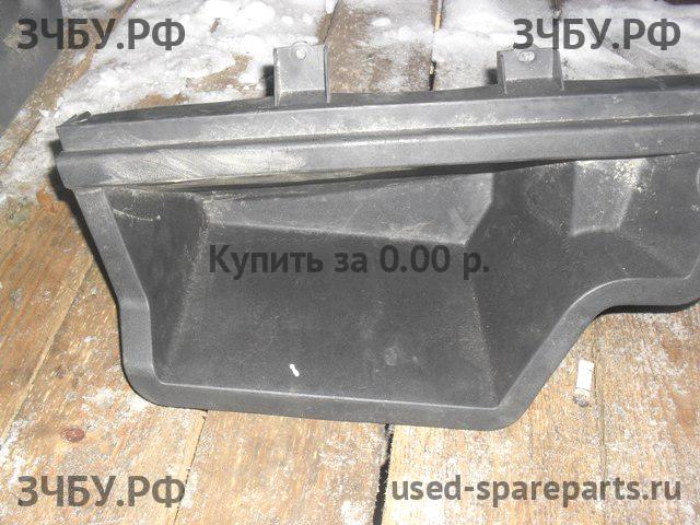 Toyota Avensis 2 Пластик салона