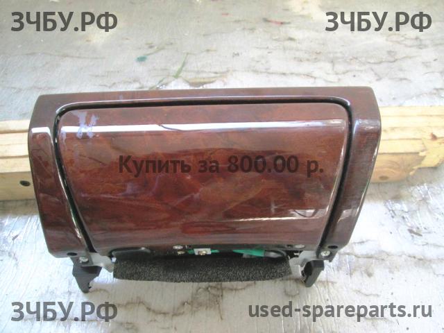 Lexus GS (1) 300 Пепельница