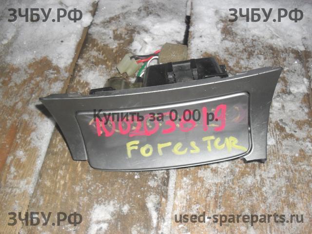 Subaru Forester 2 (S11) Пепельница