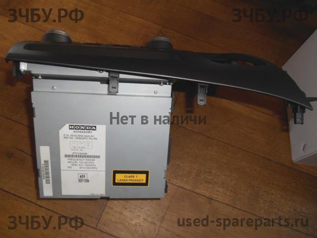 Honda Civic 8 (4D) Магнитола