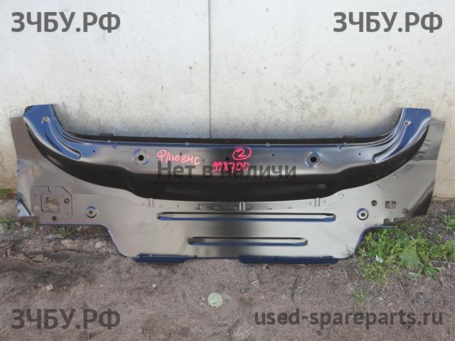 Renault Fluence Панель задняя