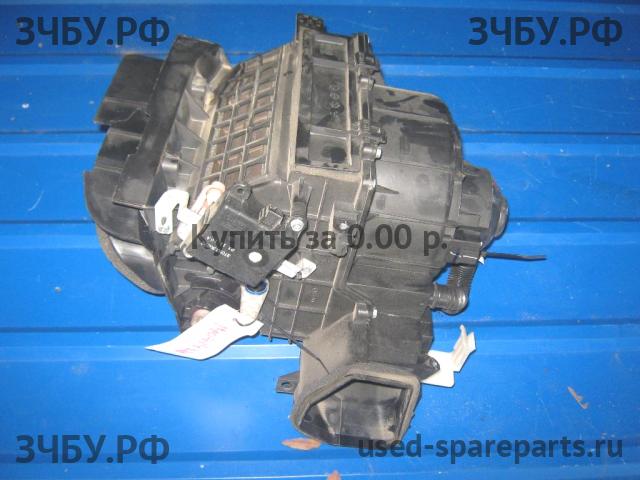Nissan Primera P12 Корпус отопителя (корпус печки)