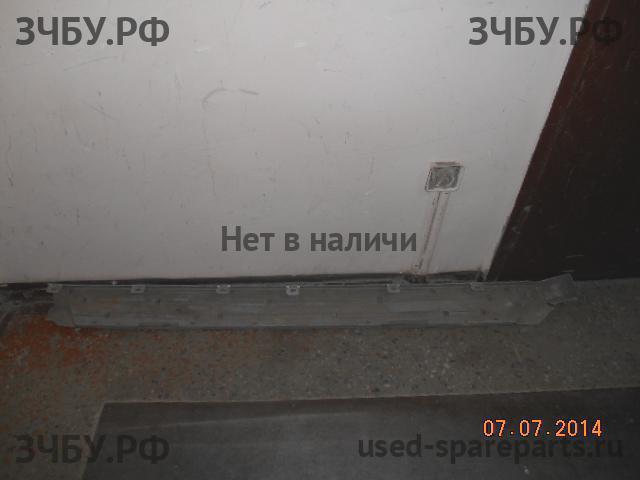 Mitsubishi Pajero/Montero 4 Подножка