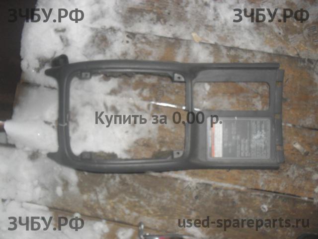Mazda Определить Пластик салона