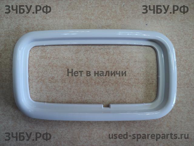 Mitsubishi Lancer 9 [CS/Classic] Рамка фонаря заднего правого