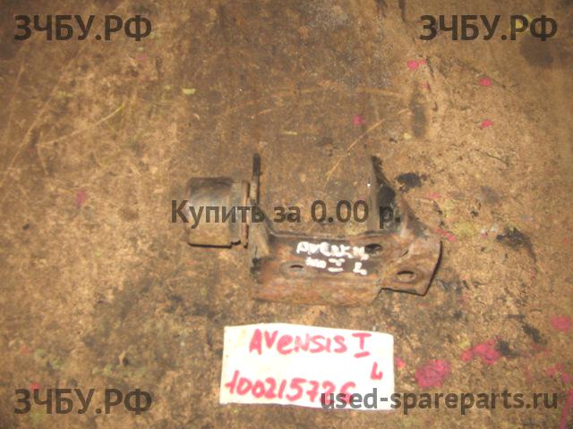 Toyota Avensis 1 Кронштейн