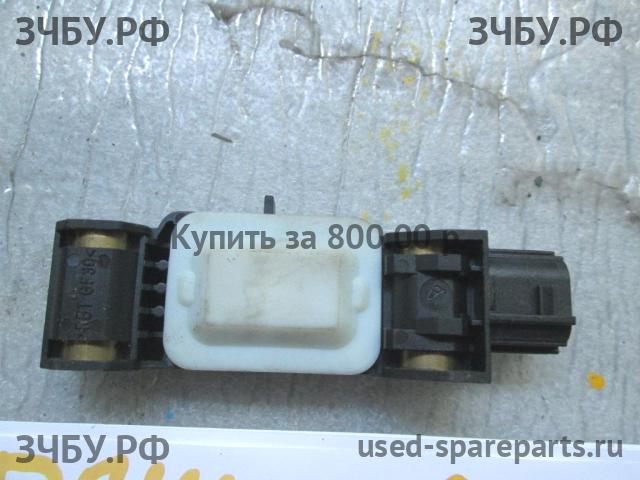 Nissan Primera P12 Датчик удара AIR BAG (SRS)