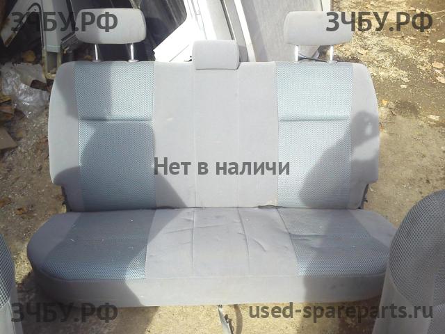 Toyota Hi Lux (3) Pick Up Сиденья (комплект)