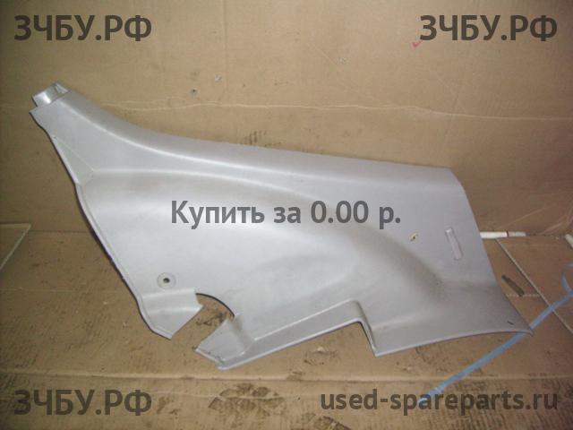 Lexus RX (2) 300/330/350/400h Обшивка багажника боковая правая