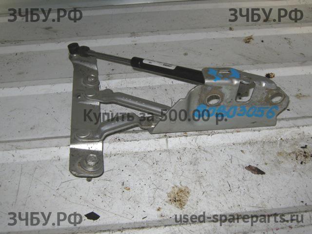 Dodge Intrepid 2 Петля крышки багажника