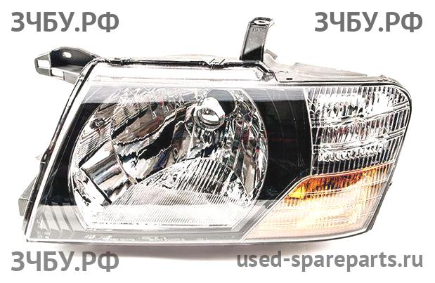 Mitsubishi Pajero/Montero 3 Фара левая