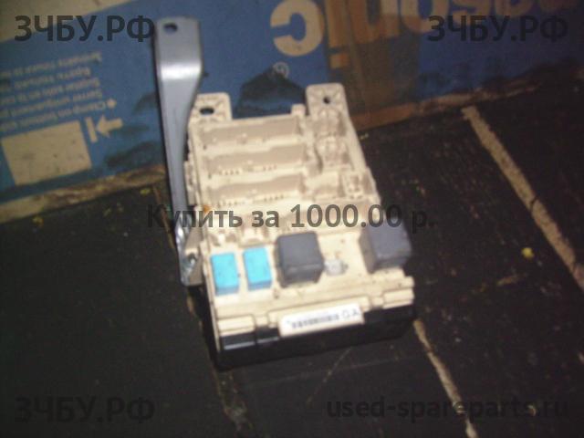 Lexus RX (2) 300/330/350/400h Блок предохранителей (в салон)
