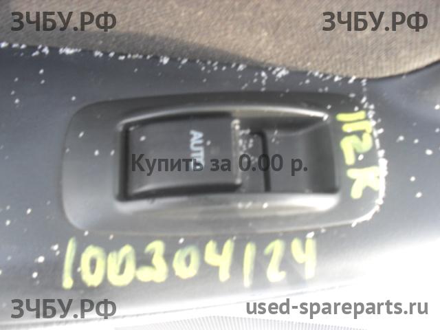 Toyota Corolla (E12) Кнопка стеклоподъемника задняя левая