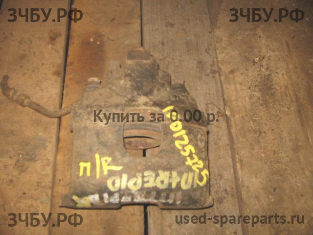 Dodge Intrepid 1 Суппорт передний правый (в сборе со скобой)