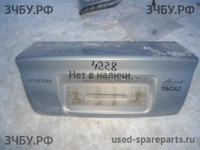 Hyundai Accent 2 Крышка багажника