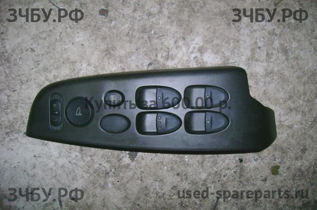 Honda Civic 8 (4D) Кнопка стеклоподъемника передняя левая (блок)