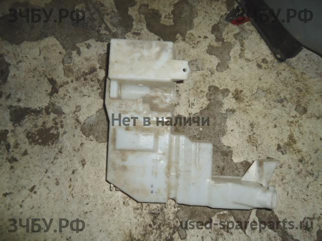Honda Civic 8 (5D) Бачок омывателя лобового стекла