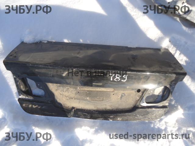 Honda Civic 8 (4D) Крышка багажника