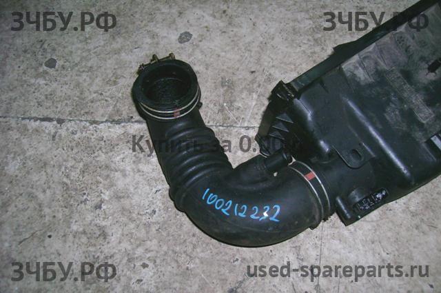 Toyota Echo Патрубок