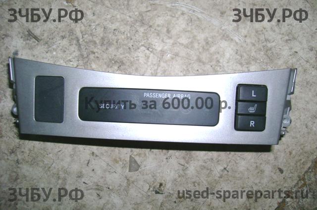 Toyota Corolla (E14 - E15) Индикатор сигнализации