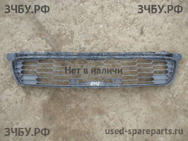 Honda Accord 8 Решетка в бампер