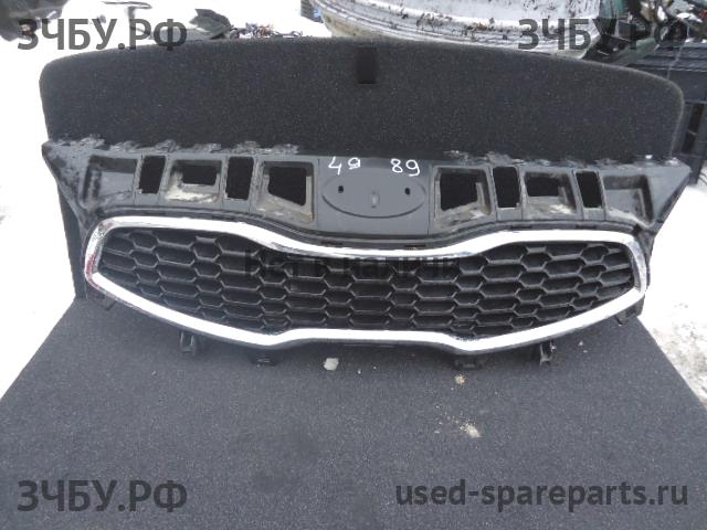 KIA Ceed 2 Решетка радиатора