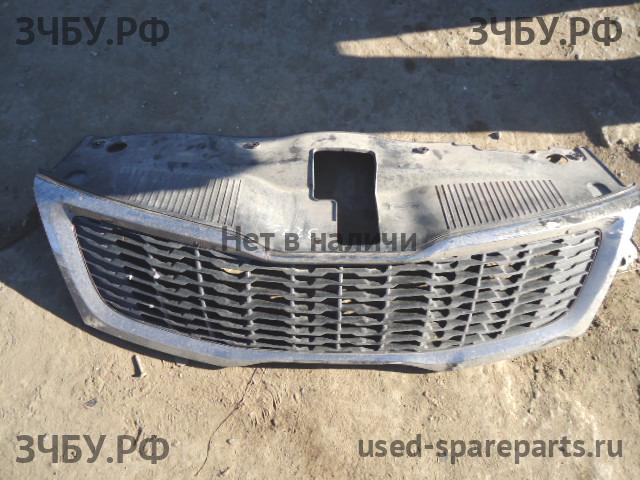 KIA Rio 3 Решетка радиатора