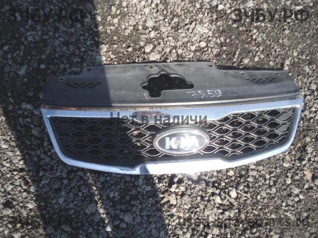 KIA Rio 2 Решетка радиатора