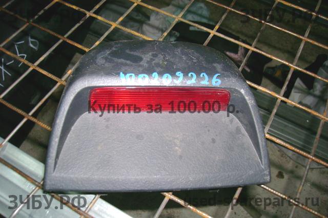Toyota Echo Фонарь задний (стоп сигнал)