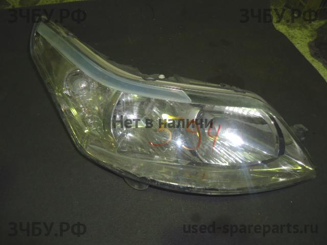 Citroen C4 (1) Фара правая