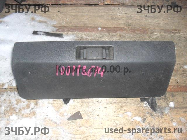 Volkswagen Golf 2 Бардачок