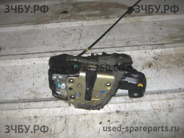 Toyota Camry 5 (V30) Замок двери передней правой